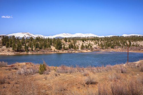 More mountains, maybe the Mosquito Range?